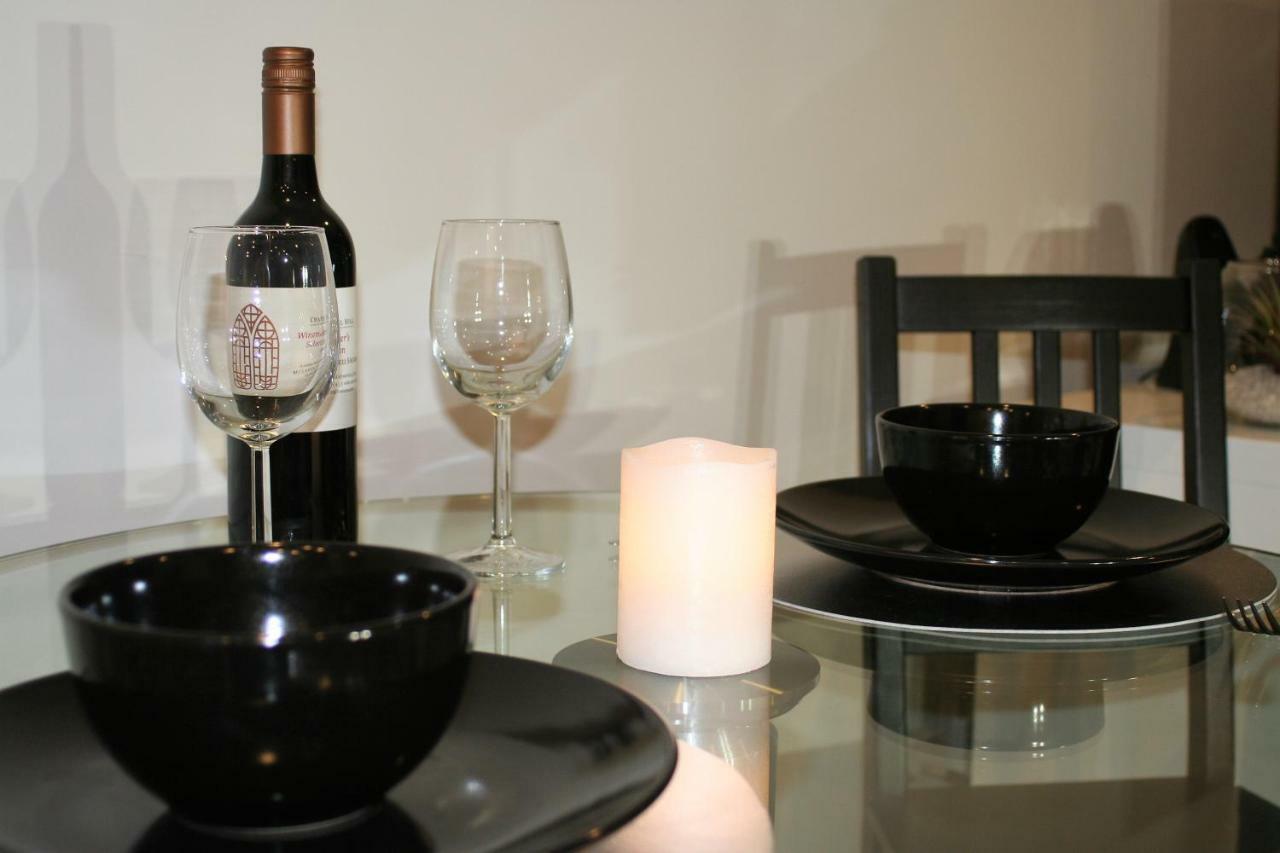 Governor Luxe 1 Bedroom Apartment In The Heart Of Barton Wifi Gym Wine Secure Parking Canberra Kingston Luaran gambar