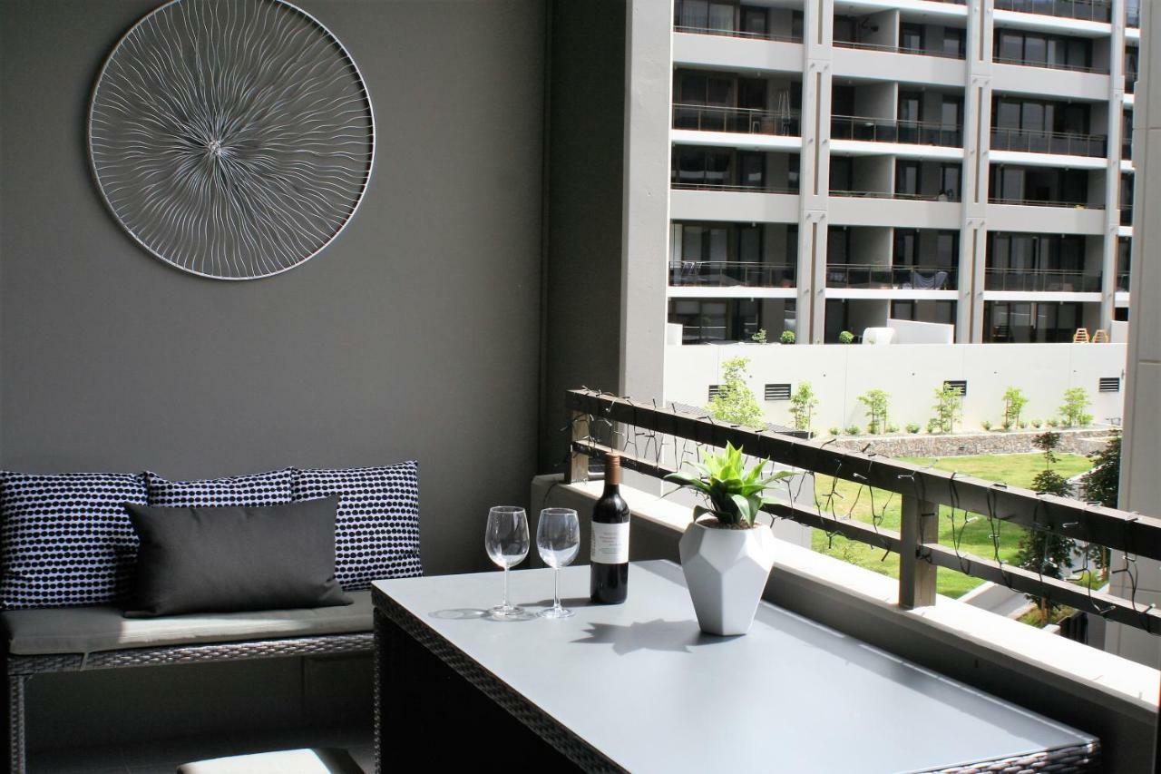 Governor Luxe 1 Bedroom Apartment In The Heart Of Barton Wifi Gym Wine Secure Parking Canberra Kingston Luaran gambar